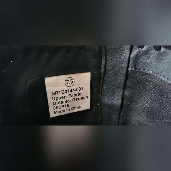 *SOLD* Not Rated' 16" Blk Faux Suede Layered fringed boot with a zip closure 7.5 - Picture 13 of 13